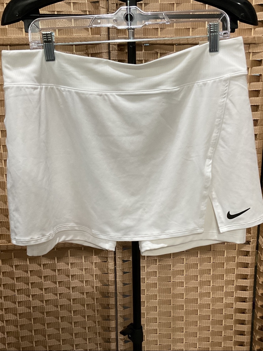 Nike White Women’s Athletic Skort with Black Swoosh NWOT - Picture 1 of 4